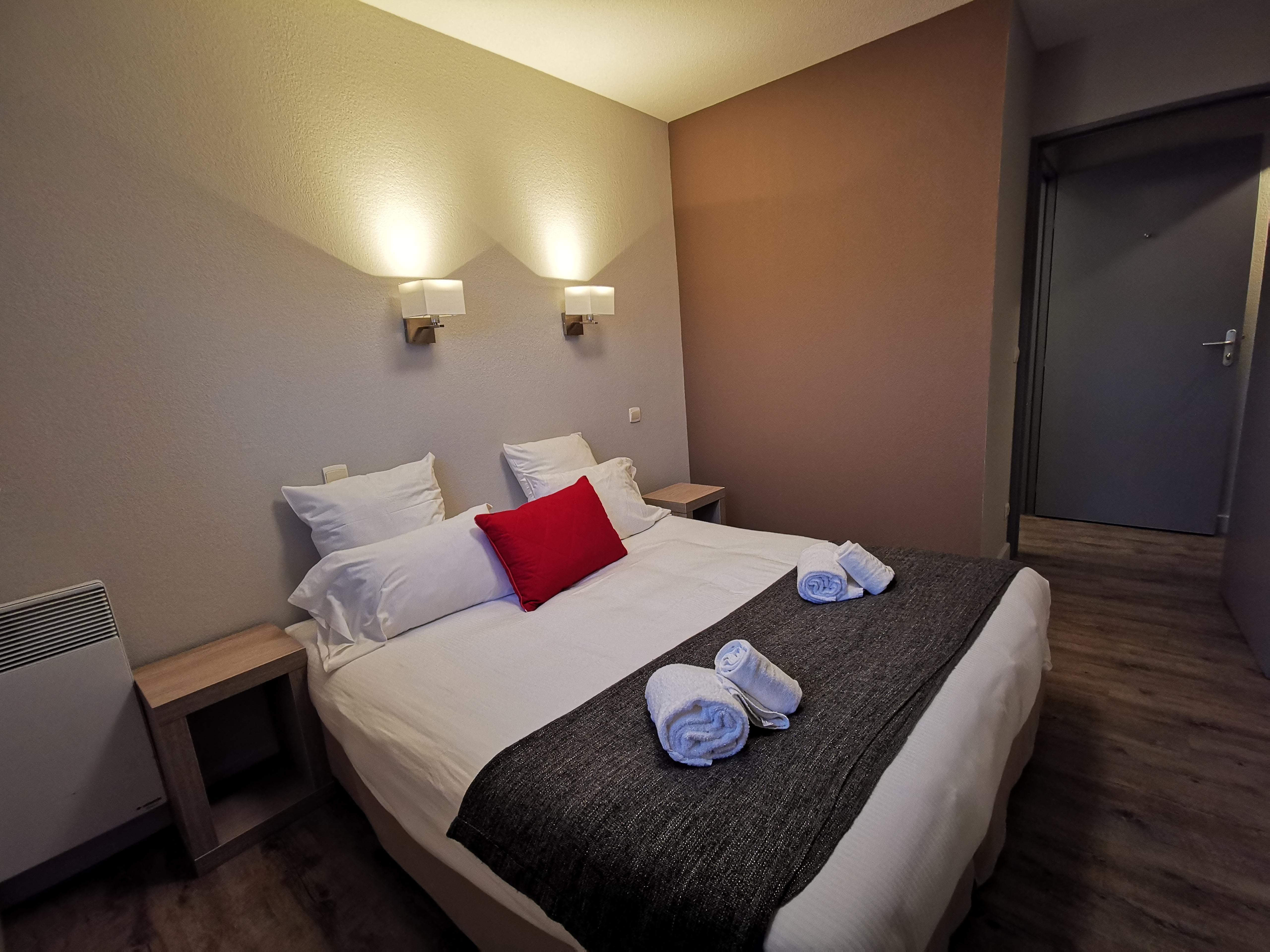 The Originals Boutique, Hotel Le Cap, Gap Sud Tallard Bagian luar foto